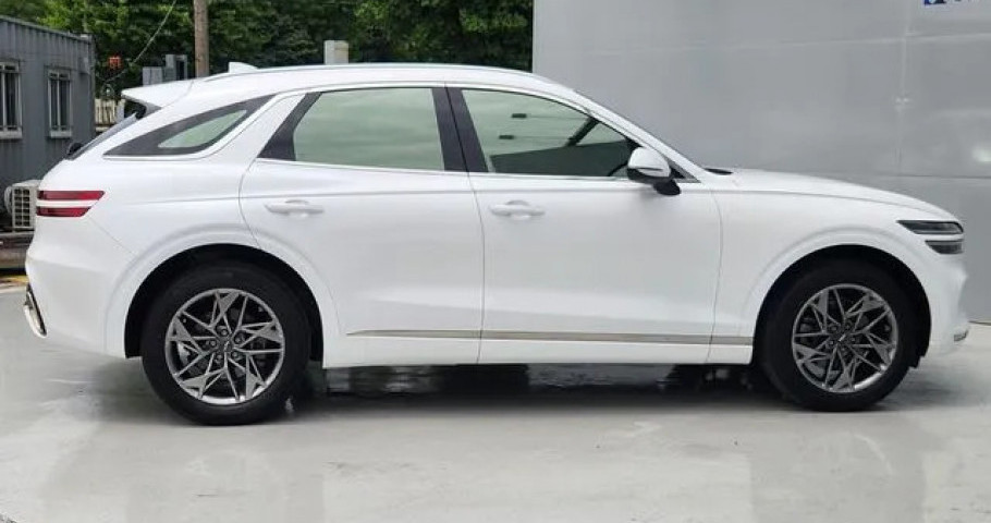 Genesis Gv70 