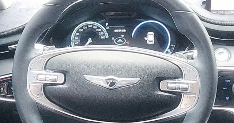 Genesis Gv70 