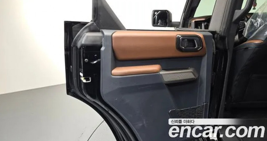 Ford Bronco 
