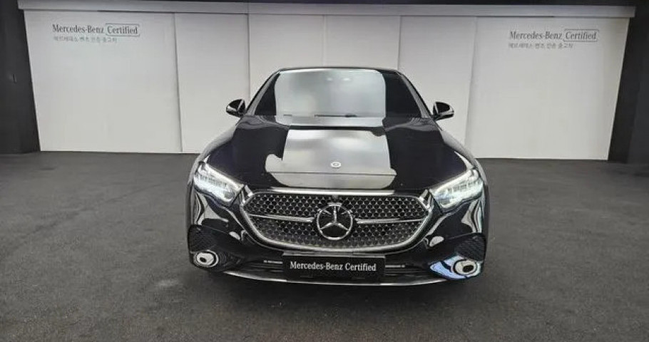 Mercedes-Benz E-Class 