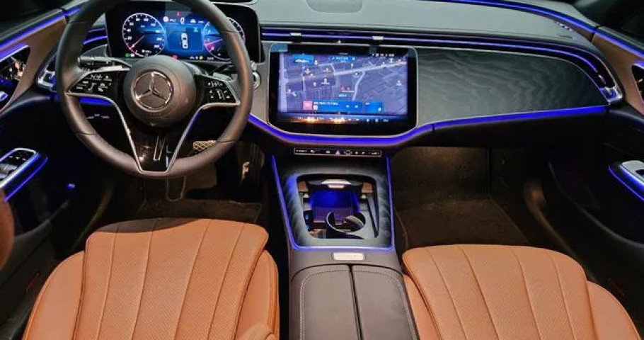 Mercedes-Benz E-Class 