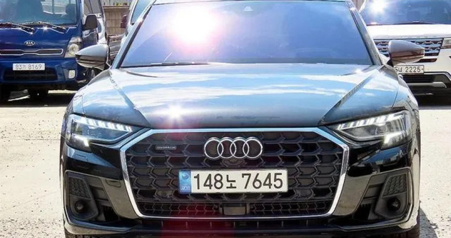 Audi A8 
