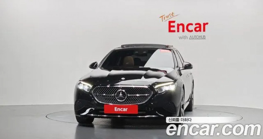 Mercedes-Benz E-Class 