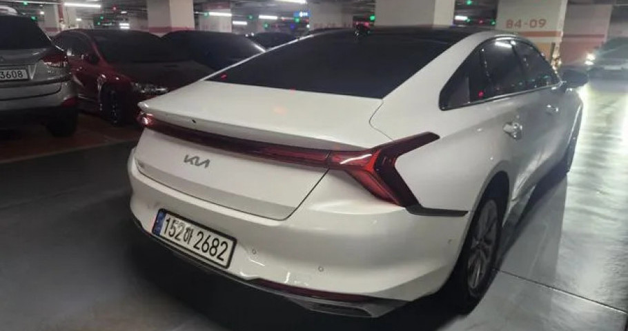 Kia K8 