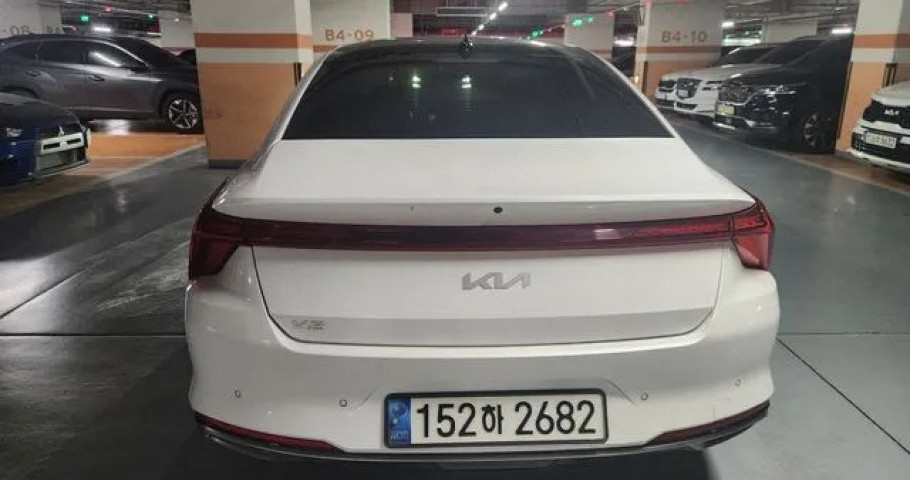 Kia K8 
