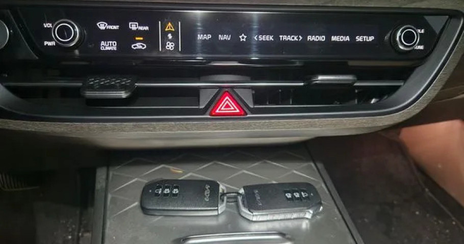Kia K8 