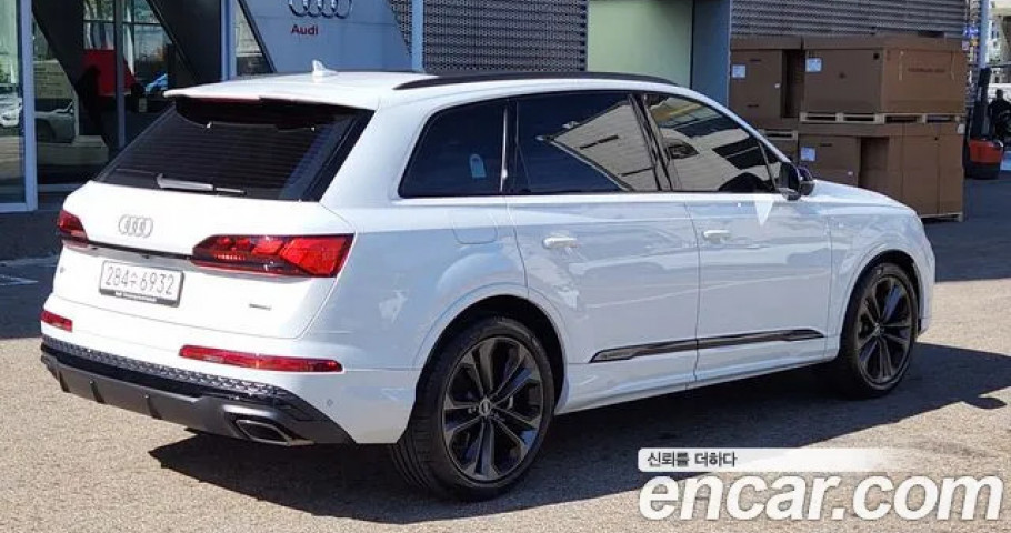 Audi Q7 