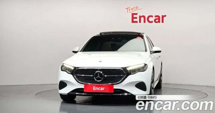 Mercedes-Benz E-Class 
