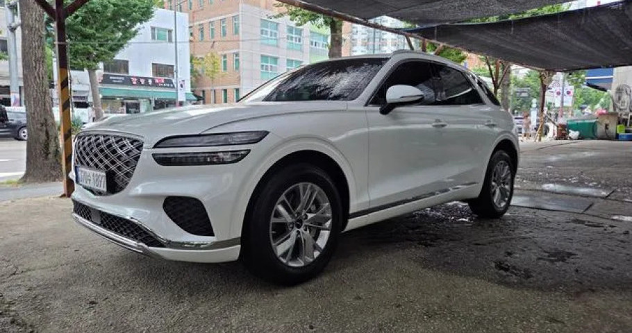 Genesis Gv70 