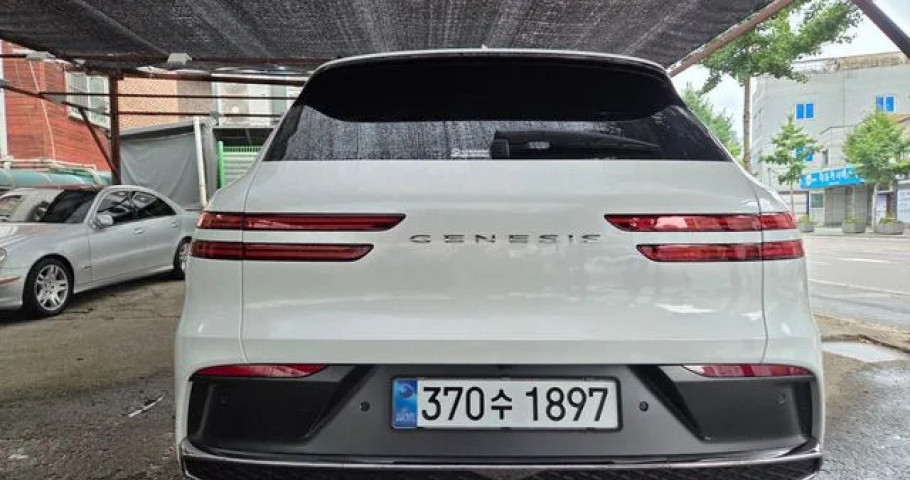 Genesis Gv70 