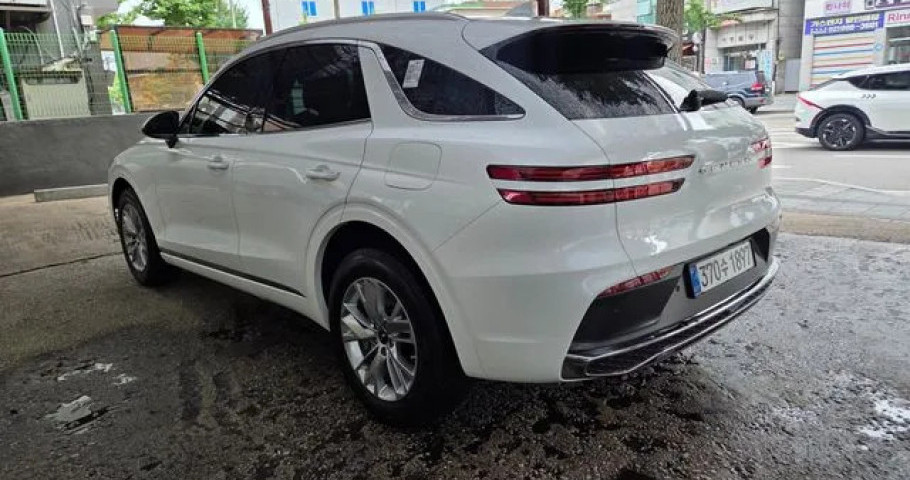 Genesis Gv70 