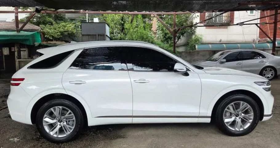 Genesis Gv70 