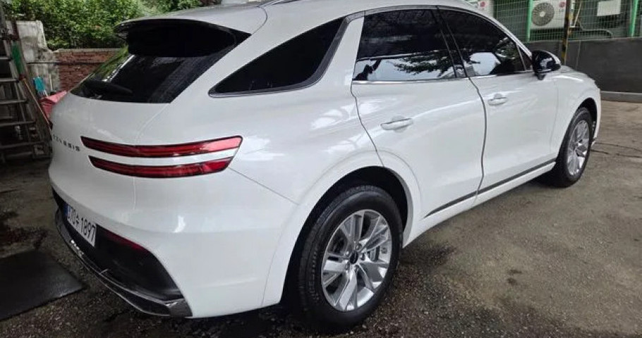 Genesis Gv70 