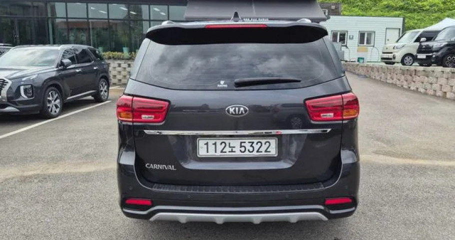 Kia Carnival 