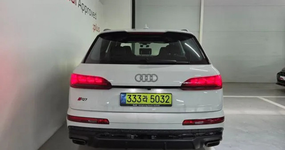 Audi Q7 