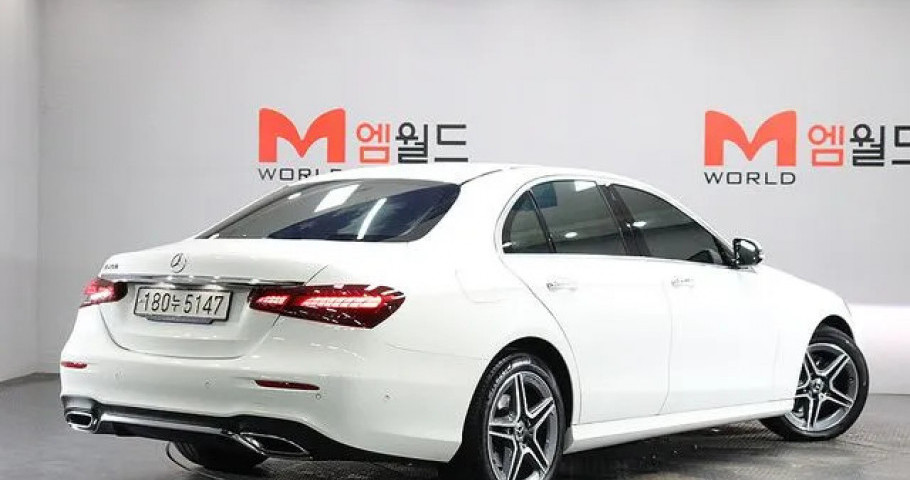 Mercedes-Benz E-Class 