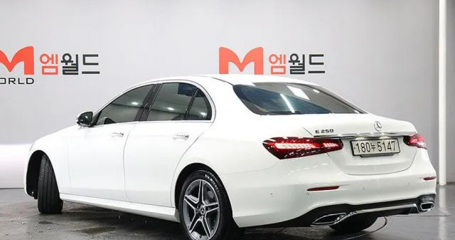 Mercedes-Benz E-Class 