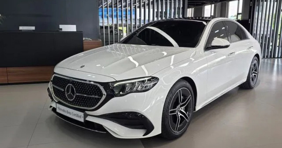 Mercedes-Benz E-Class 