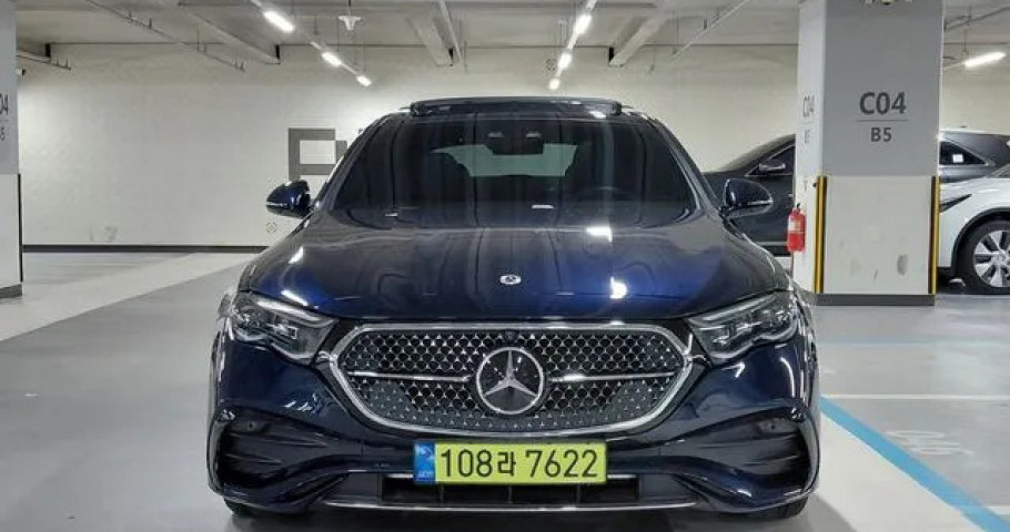 Mercedes-Benz E-Class 