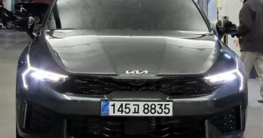 Kia K5 