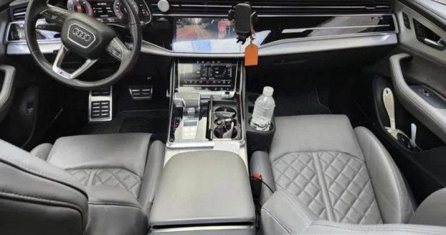 Audi Q8 