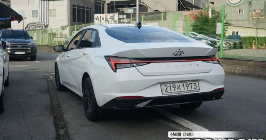 Hyundai Avante (Elantra) 