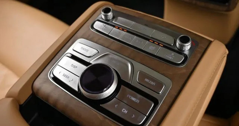 Kia K9 
