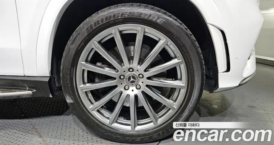 Mercedes-Benz Gls-Class 