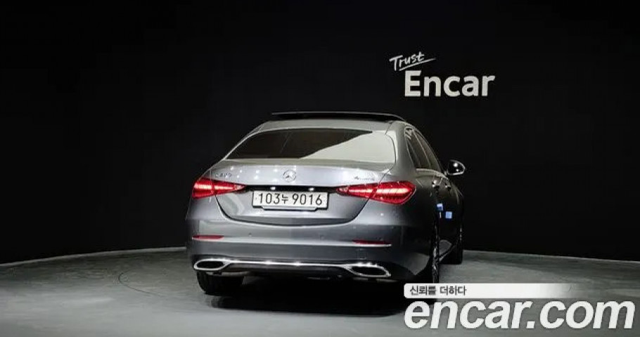 Mercedes-Benz C-Class 