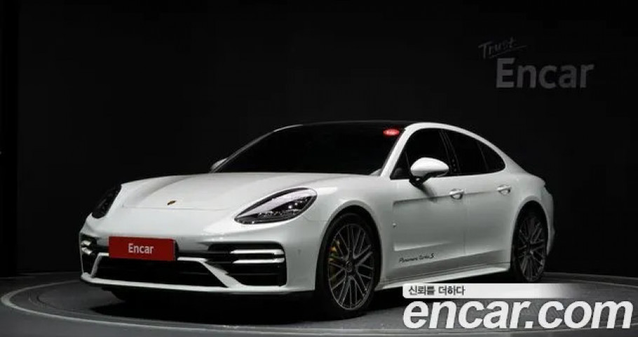 Porsche Panamera 