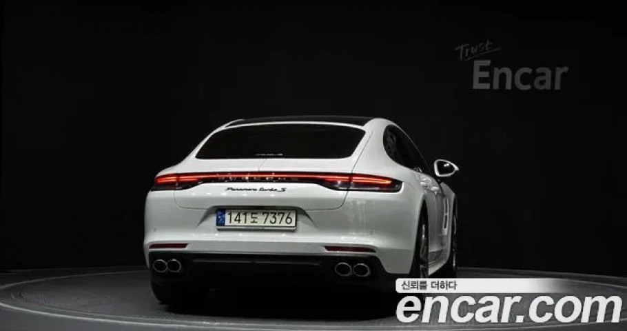 Porsche Panamera 