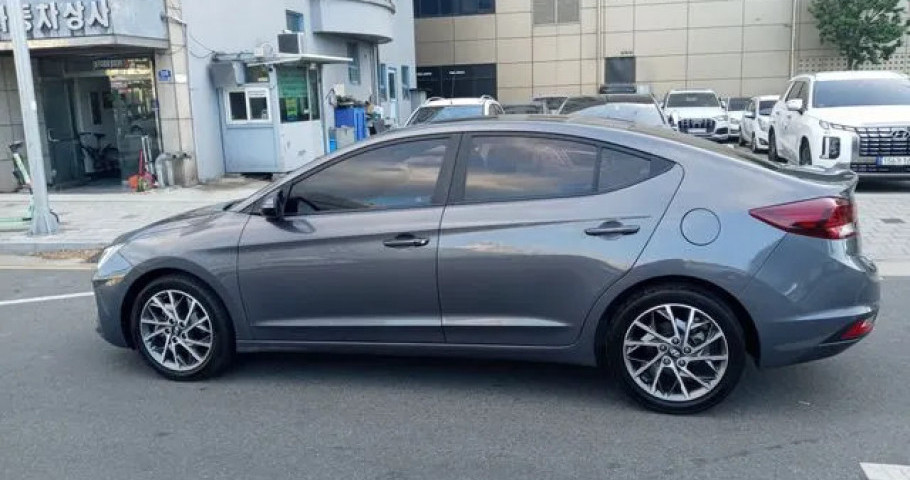 Hyundai Avante (Elantra) 