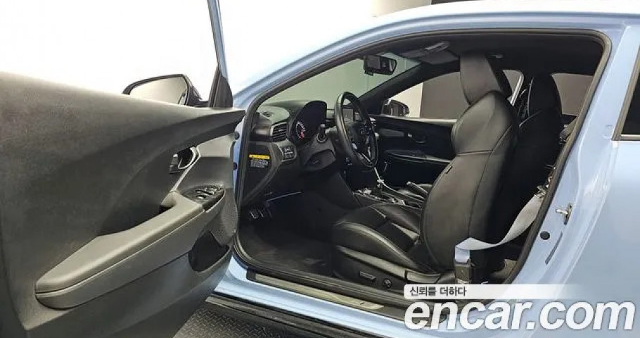 Hyundai Veloster 