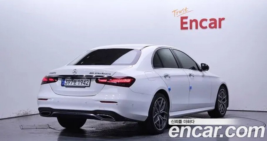 Mercedes-Benz E-Class 