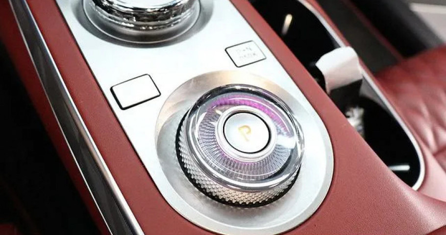 Genesis Gv70 