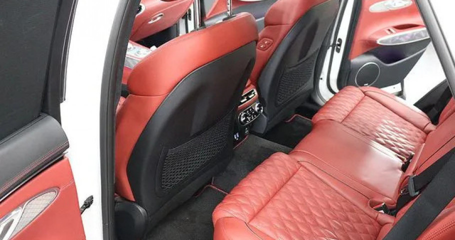 Genesis Gv70 