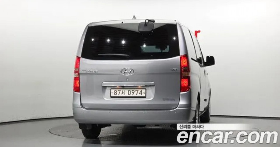 Hyundai Starex 