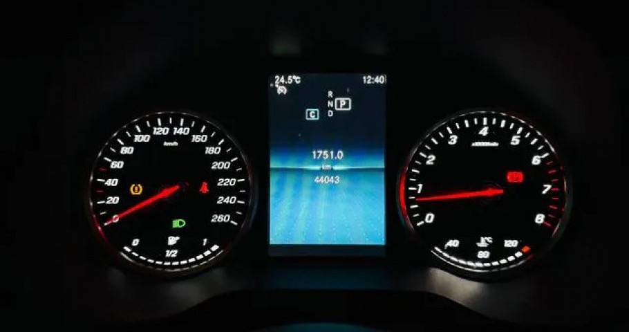 Mercedes-Benz C-Class 