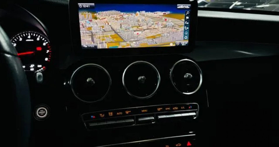 Mercedes-Benz C-Class 