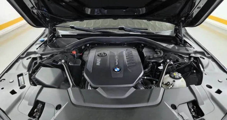 Bmw 7-Series 