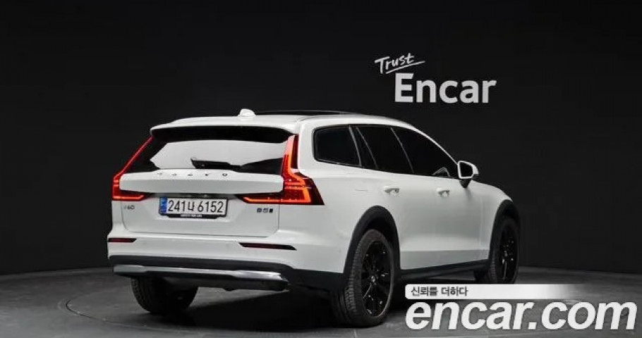 Volvo V60 