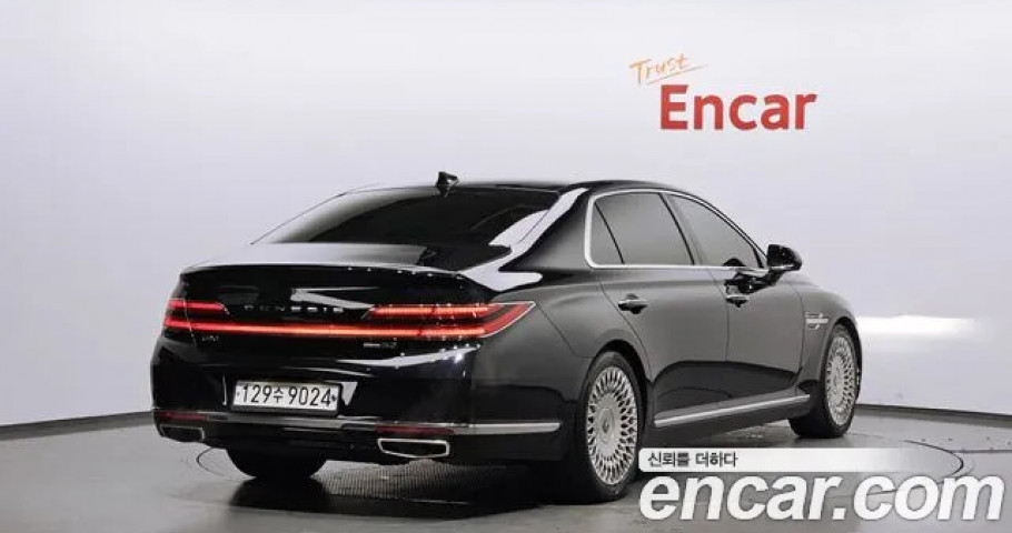 Genesis G90 