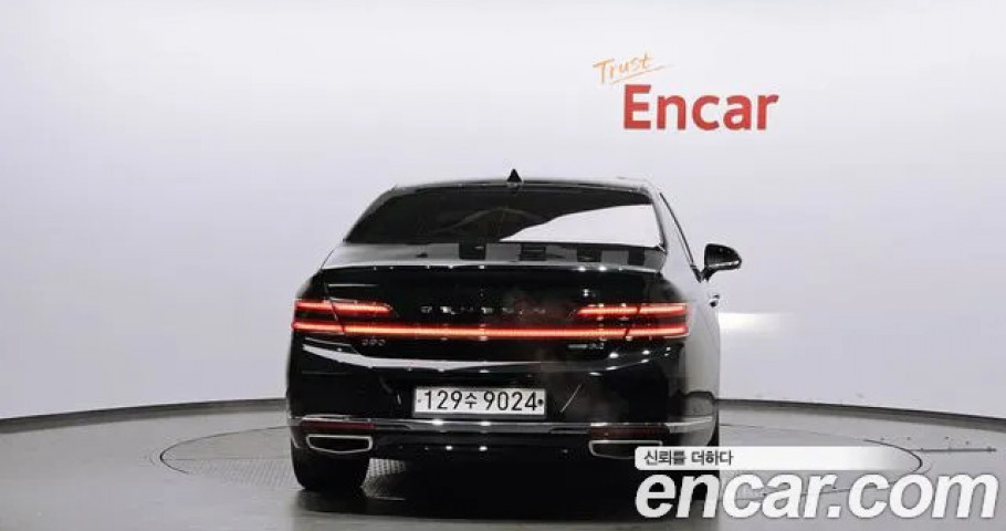 Genesis G90 