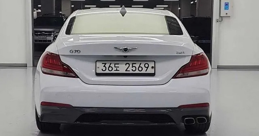 Genesis G70 