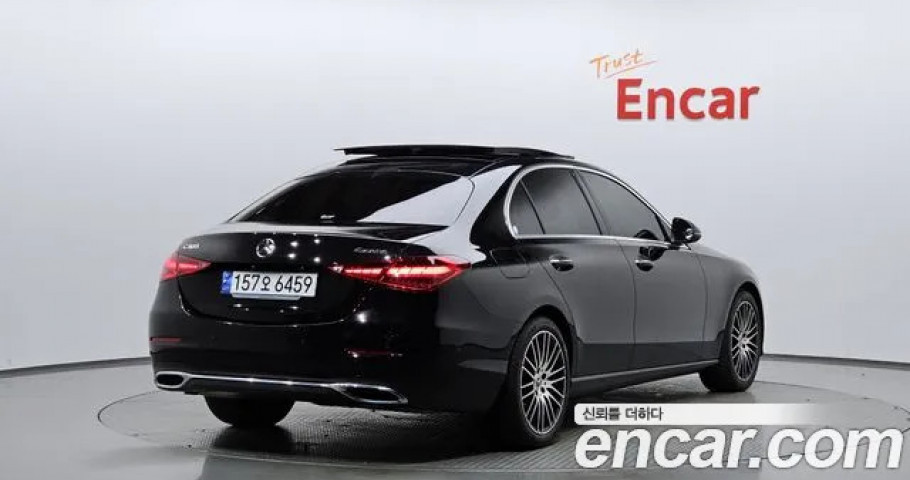 Mercedes-Benz C-Class 