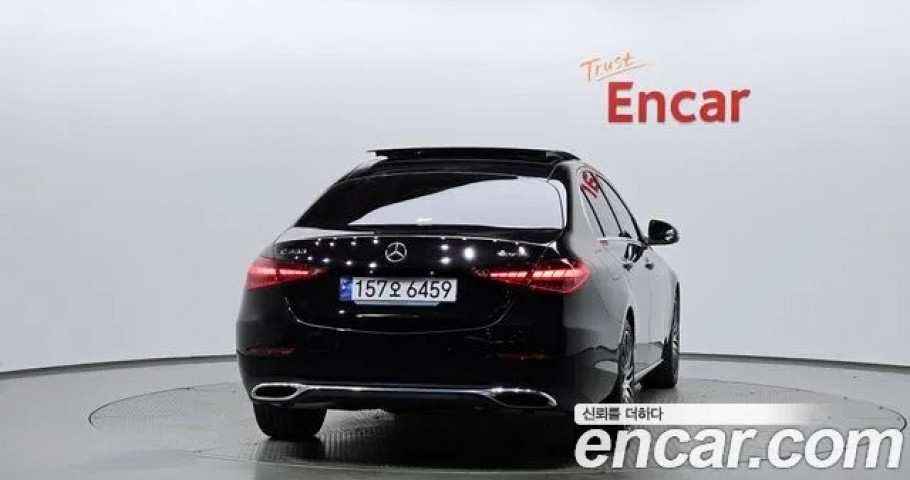 Mercedes-Benz C-Class 