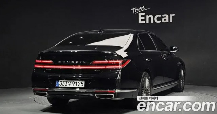 Genesis G90 