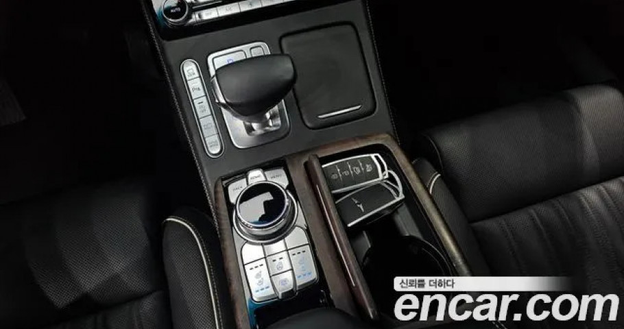 Genesis G90 