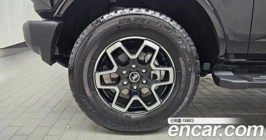 Ford Bronco 