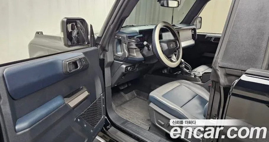 Ford Bronco 
